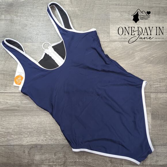 Charmo Half Zip One Piece Swimsuit Size M - Picture 7 of 7